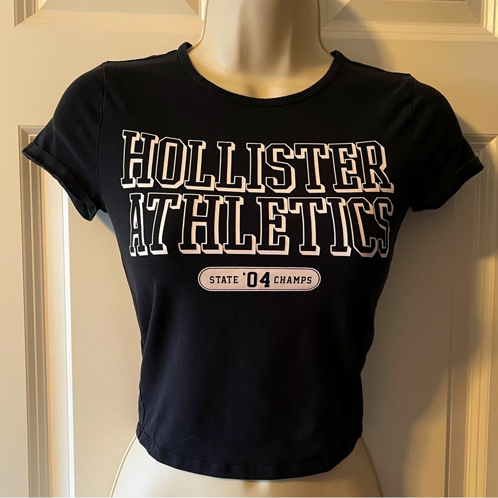 HOLLISTER Short Sleeve Logo Crop Tee Size XS